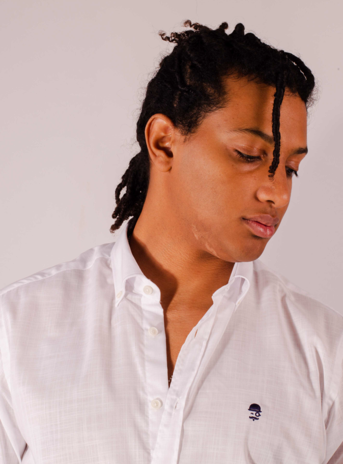 Camisa básica blanca