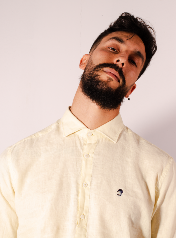 Camisa polera amarilla