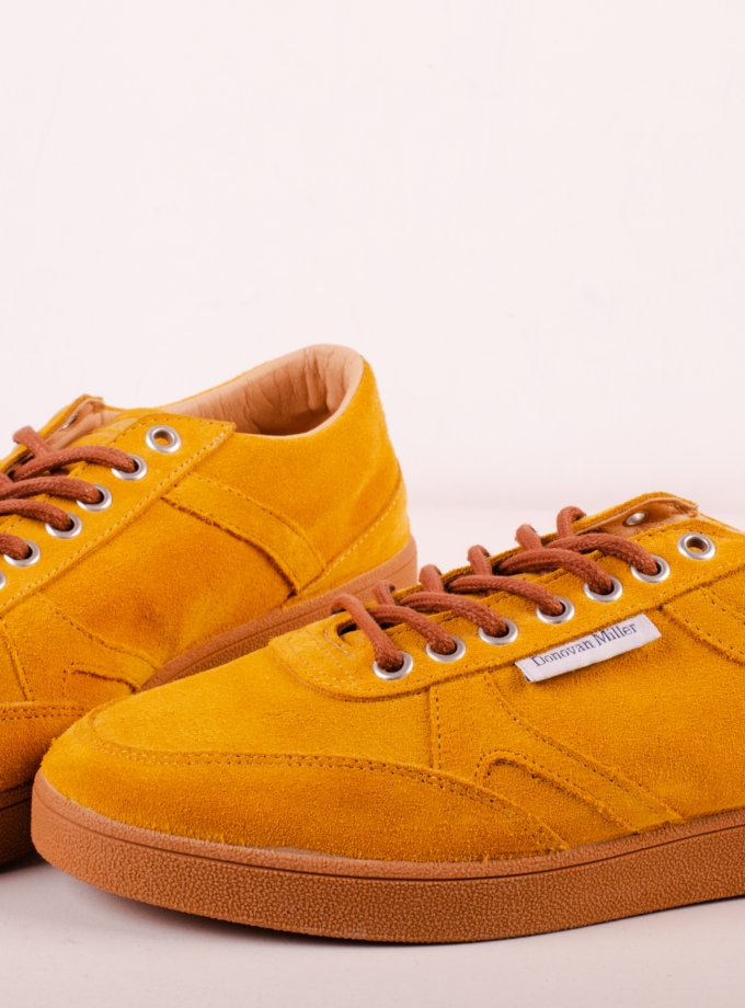 Zapatillas mostaza