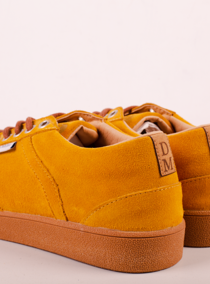 Zapatillas mostaza
